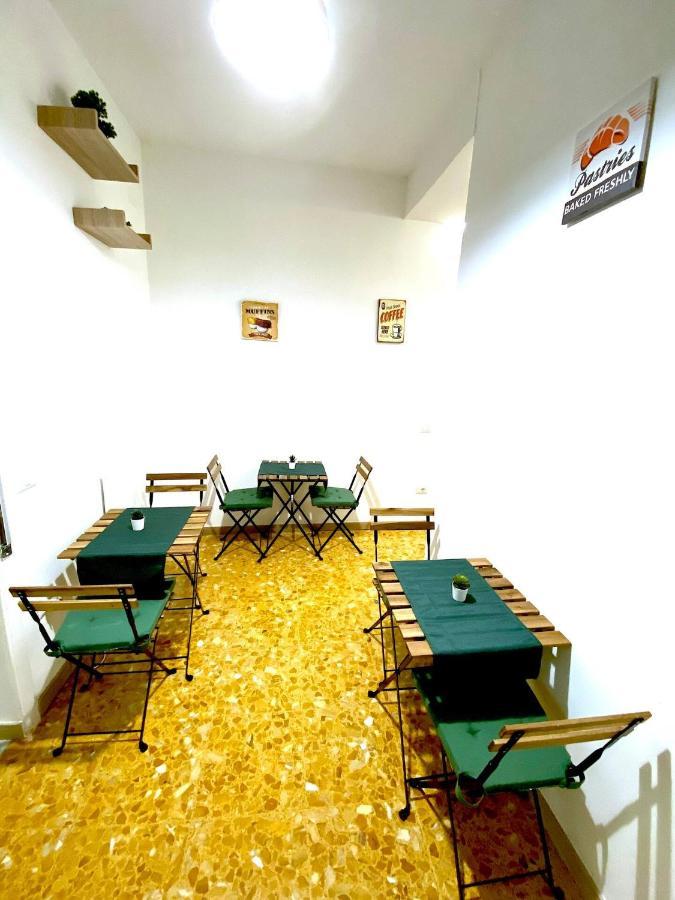 B&B Le Ali Del Sogno Pompei Bagian luar foto