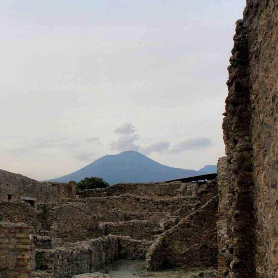 B&B Le Ali Del Sogno Pompei Bagian luar foto
