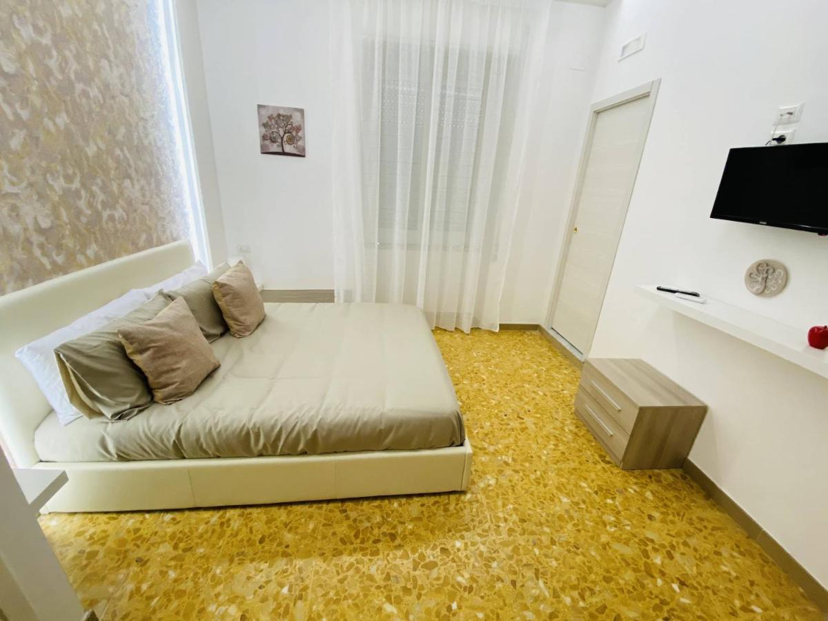 B&B Le Ali Del Sogno Pompei Bagian luar foto