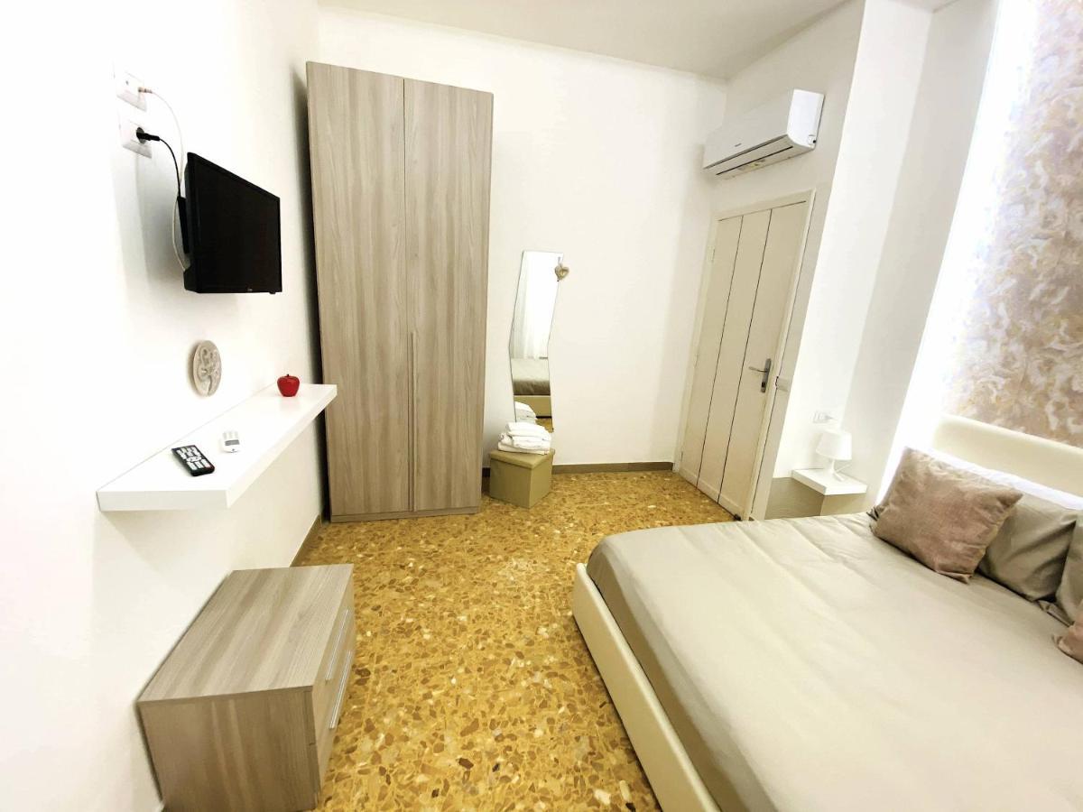 B&B Le Ali Del Sogno Pompei Bagian luar foto