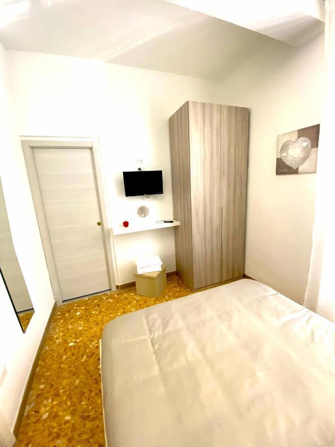 B&B Le Ali Del Sogno Pompei Bagian luar foto