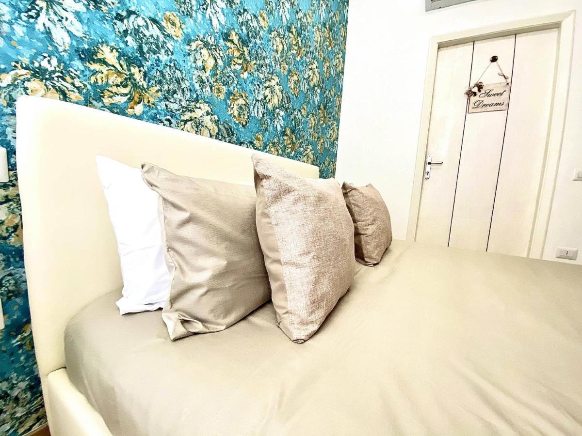 B&B Le Ali Del Sogno Pompei Bagian luar foto