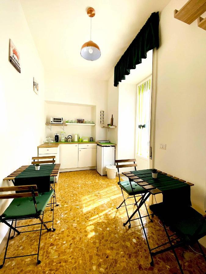 B&B Le Ali Del Sogno Pompei Bagian luar foto